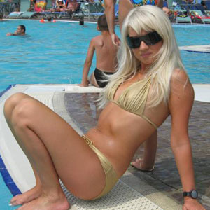 Nice russian girl Stasi likes swiming.